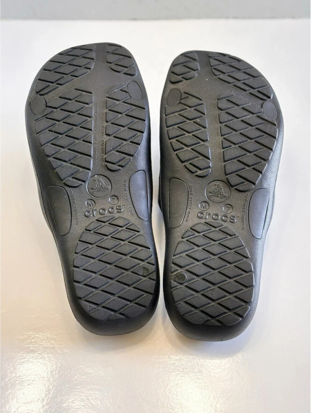 Crocs Men's Size 7 Sandals Black Wide Strap Adjustable Hook Loop Comfort Shoes